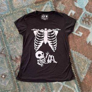 Medium maternity Halloween, skeleton shirt